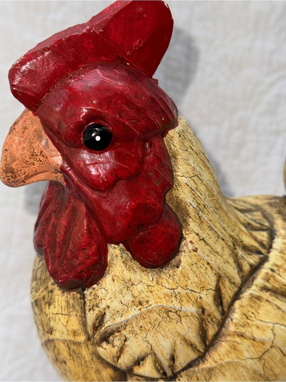 Vintage faux, wood carved rooster figurine on stand. Farmhouse decor. - Picture 4 of 7